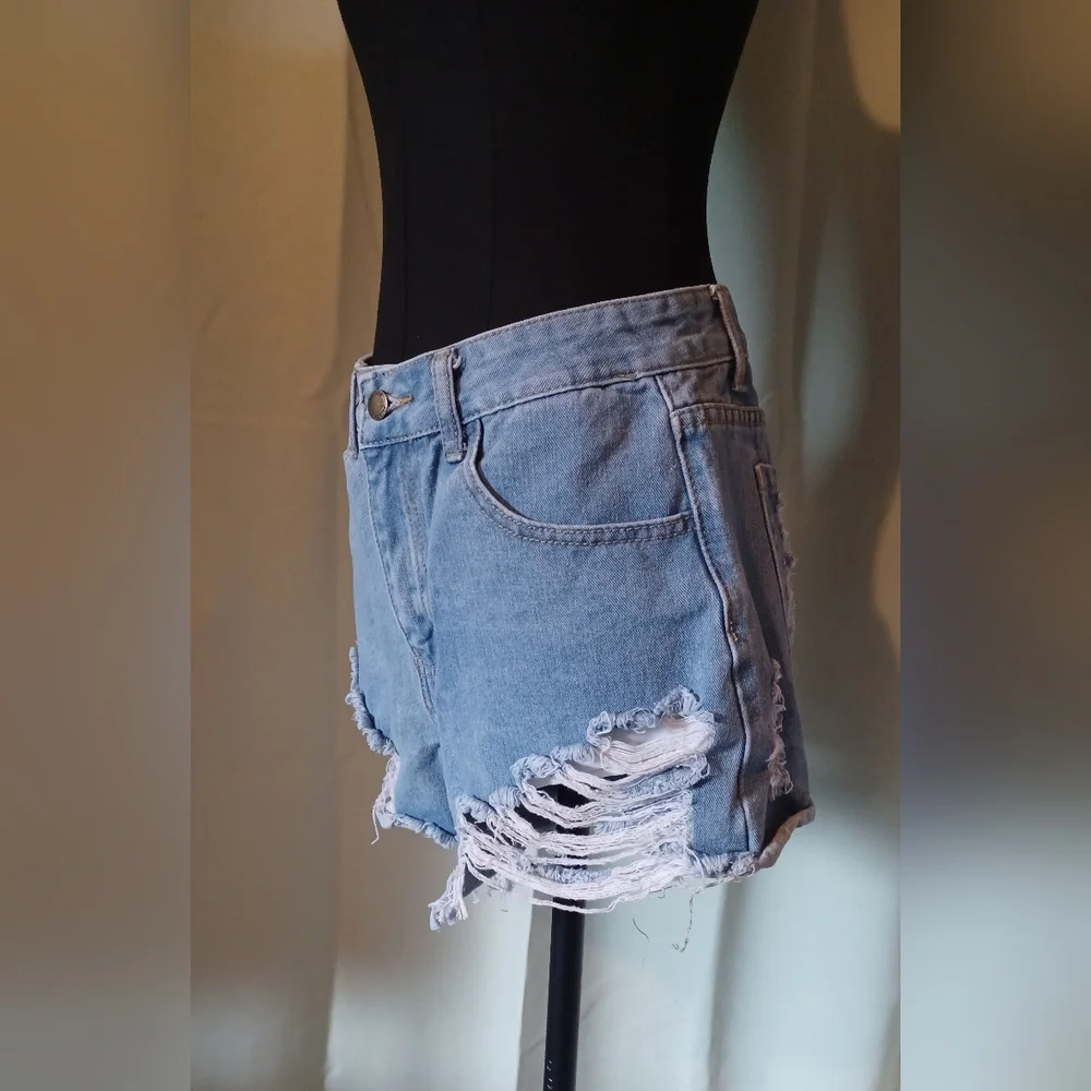 🍒 Shein Distressed Tattered Blue Denim Jean Shorts - Picture 2 of 6